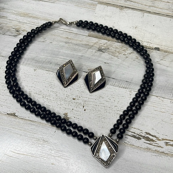 Vintage Silver Black Onyx Beaded Mother Of Pearl Necklace & Earrings Set. - Picture 1 of 11